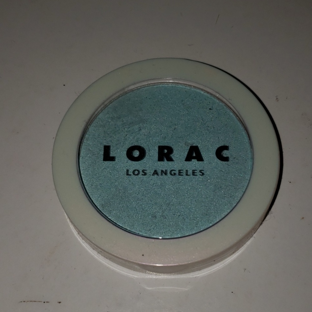 Lorac highlighter